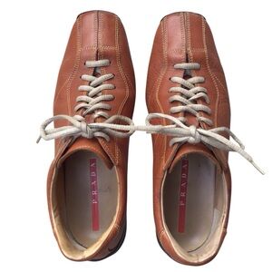 Prada 🇮🇹 Italian Leather Shoe